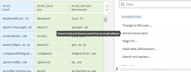 Vorschau der Funktion Extract email parts (E-Mail-Teile extrahieren), wobei die Spalte email in zwei Teile aufgeteilt ist.